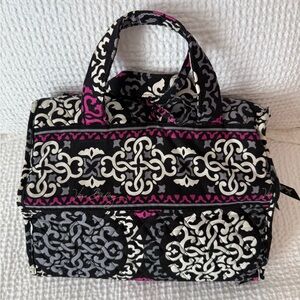 Vera Bradley Canterberry Magenta Hanging Organizer